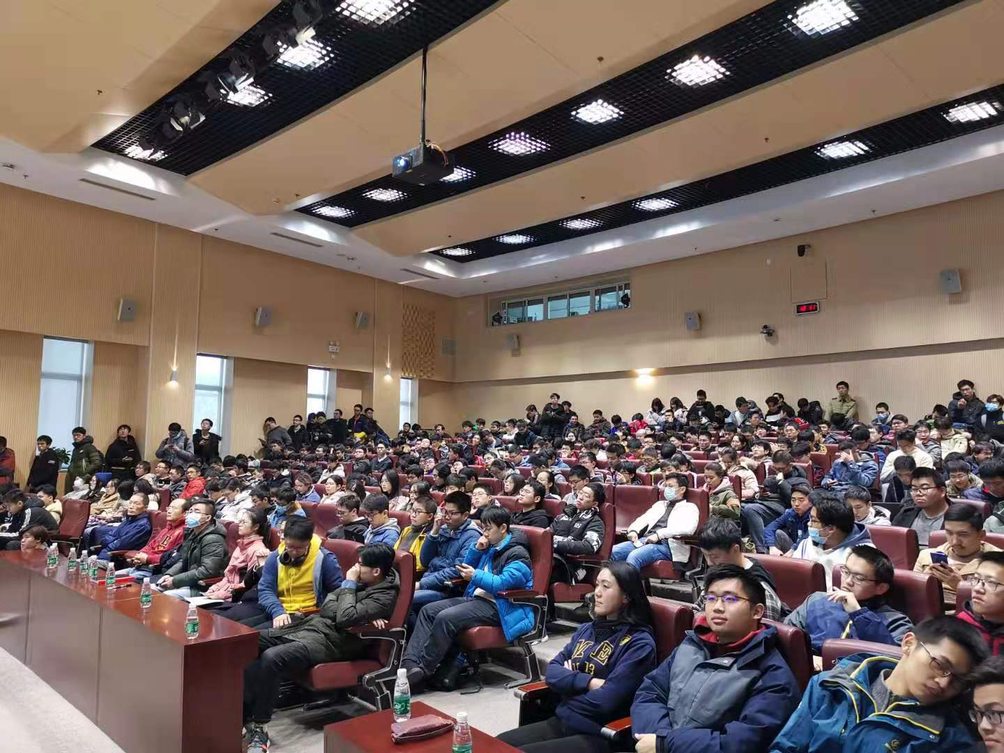 员工大会3.jpg
