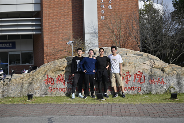 1638515986711930.jpg 图8 定向越野第一名.JPG