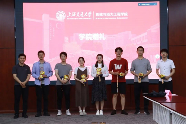 图片10-公司赠礼.jpg